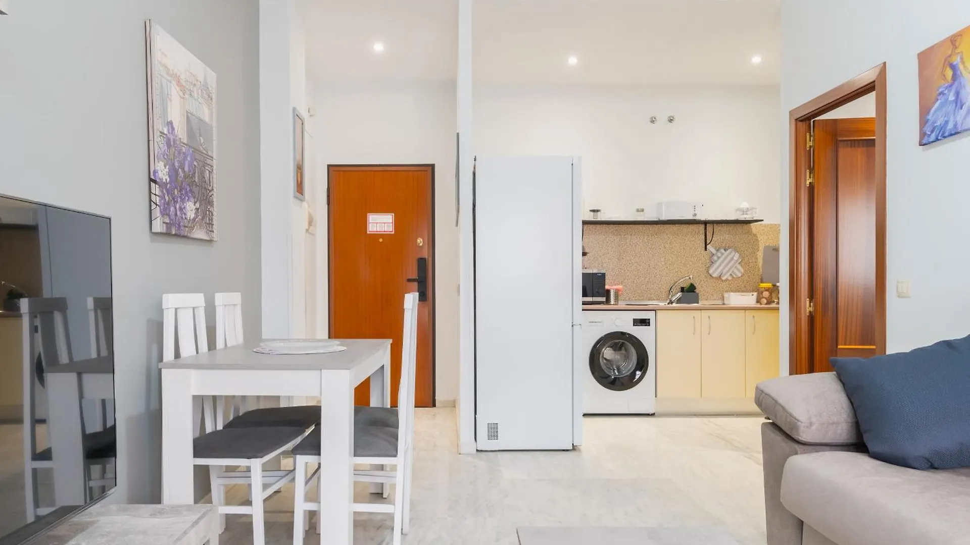Apartamento En Lux Bormujos 0*,  Espanha